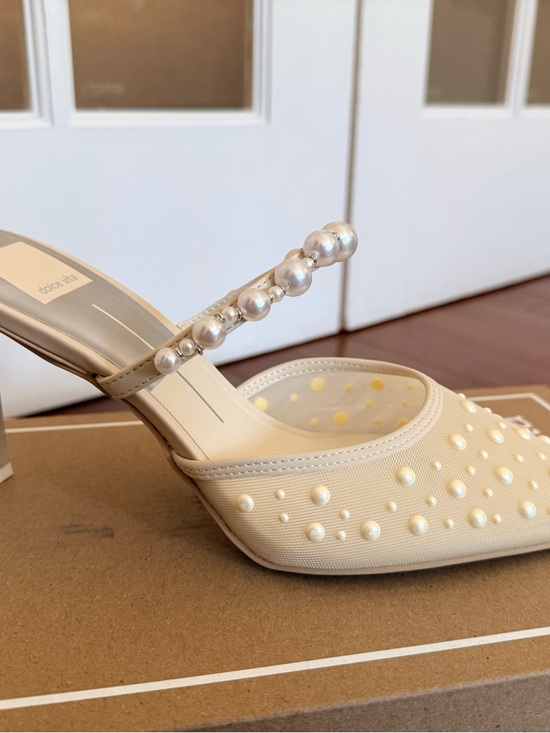 BRAND NEW, NEVER WORN Dolce Vita Katik Pearl High Heel - Ivory Mesh - Picture 5 of 9